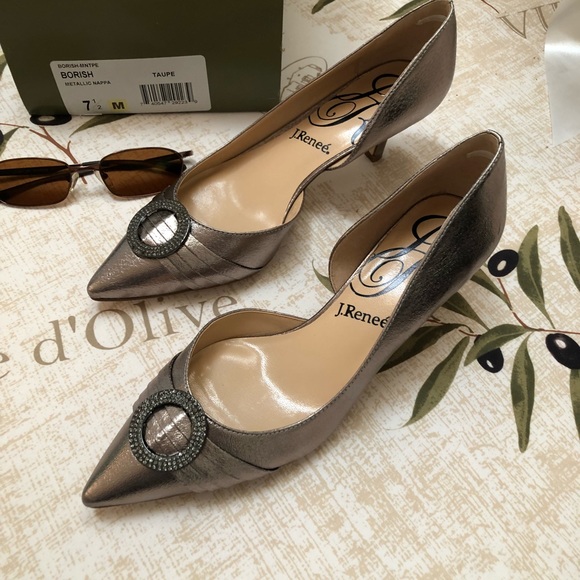 Final Sale!! Save $! Elegant J.Renee pump! 🎩💫 - Picture 2 of 8